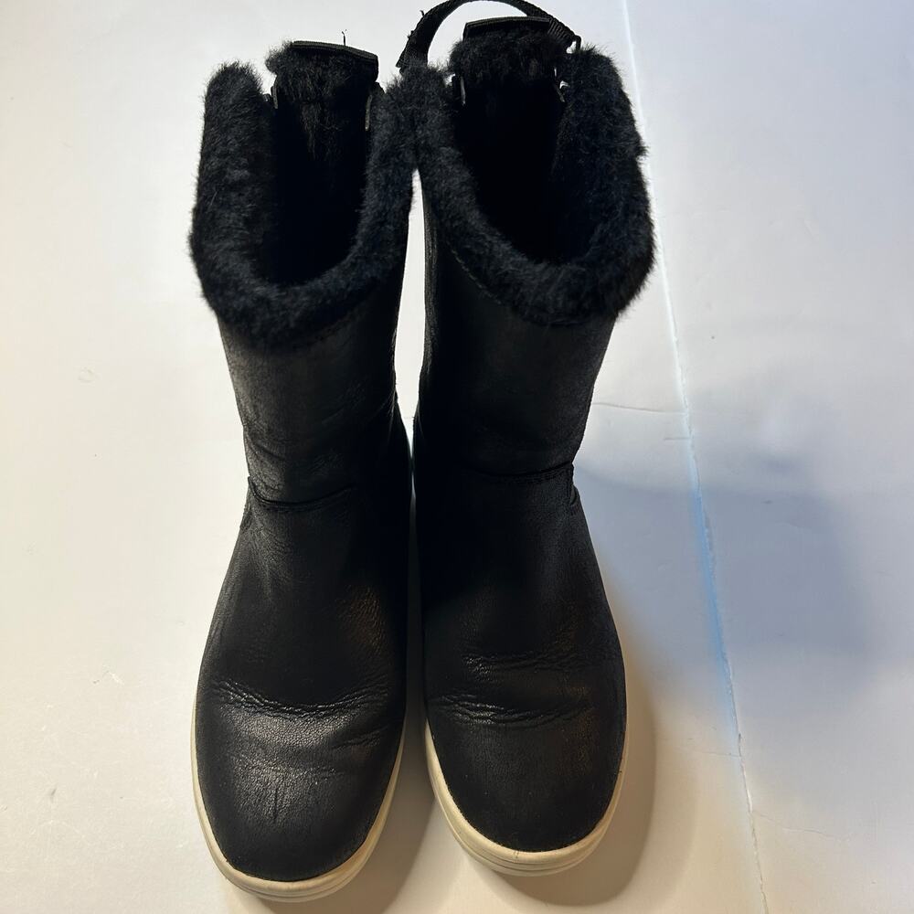 Cat & Jack Nikita Big Girls Faux Leather & Sherpa Double Zip Sneaker Booties 13 - Picture 2 of 5